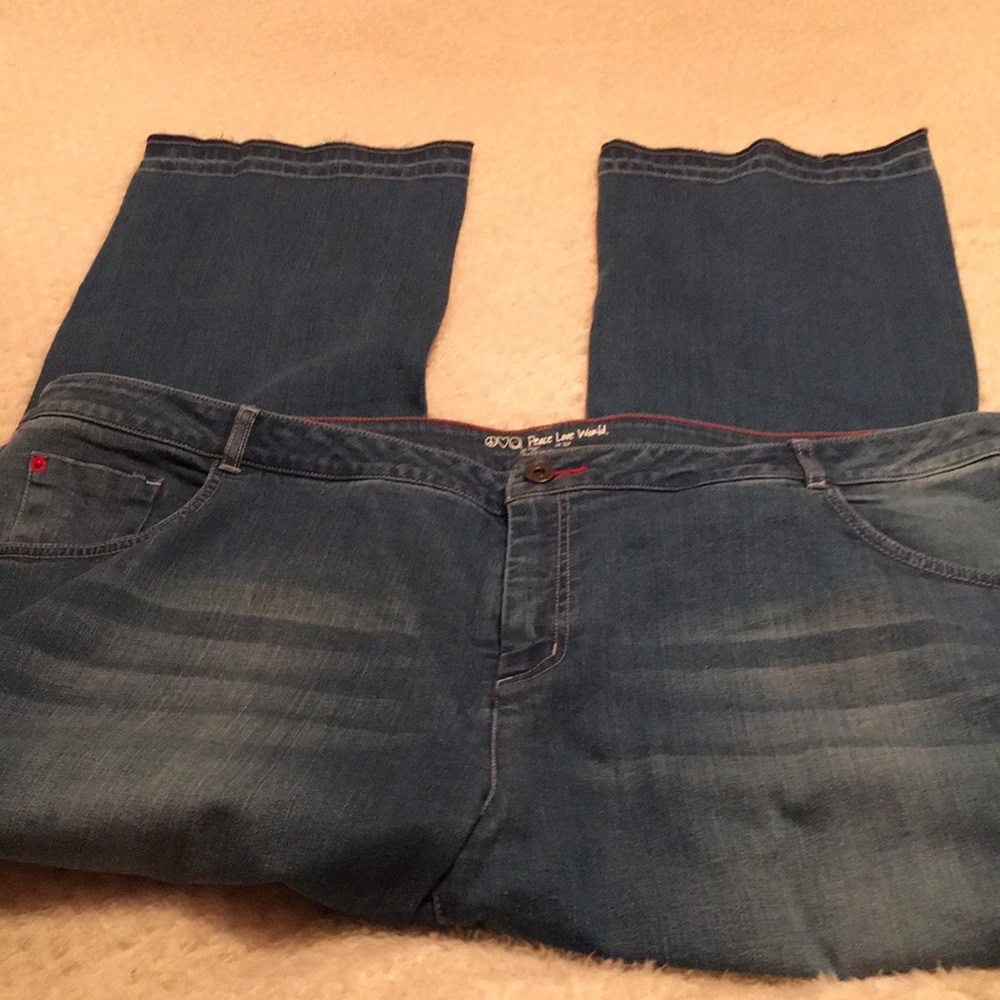 Peace Love World Jeans Size 28P NWOT